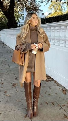 Female Lawyer Fashion, Colorfull Style, Female Lawyer, Winter Fashion Women, Skirts Style, Boot Outfits, Outfits Cold, Lawyer Fashion, Wardrobe Refresh