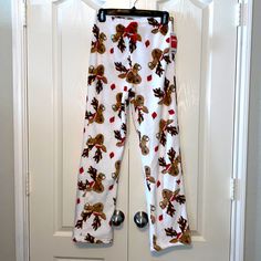 Lounge Pants Pajamas Pants Soft And Cozy With Christmas Deer Prints. Size Small Pet And Smoke Free Home Christmas Pajama Party Sleepwear Long Pants, Christmas Bedtime Long Bottoms, Casual Christmas Bedtime Pants, Cozy Bottoms For Christmas Pajama Party, Cozy Christmas Bottoms For Pajama Party, Christmas Holiday Sleepwear With Long Pants, Christmas Holiday Long Pants Sleepwear, Cozy Christmas Pajama Party Bottoms, Christmas Loungewear Long Pants