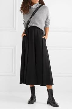 The Row | Mara stretch-crepe midi skirt | NET-A-PORTER.COM Black Skirt Outfit Winter, Black Midi Skirt Outfit, Long Black Skirt Outfit, Midi Skirt Outfit Winter, A Line Skirt Outfits, Skirt Outfit Fall, Rok Outfit, Elegantes Business Outfit, Black Skirt Outfits