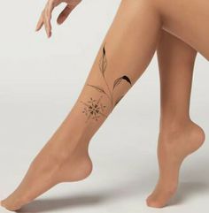 Ancient Design Women Leg Tattoo Designs Leg Tattoos Minimal, Tattoo Placement Ideas Leg, Side Leg Tattoos Women, For Leg Tattoo, Women Leg Tattoo, Leg Tattoo Placements, Side Leg Tattoo, Leg Tattoo Designs, Tattoo Placements