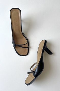 Tom Ford 90s, Gal Clothes, Gucci By Tom Ford, Heels Aesthetic, Girly Shoes, Shoe Inspo, Sandal Heels, Aesthetic Shoes, Strappy Sandals Heels