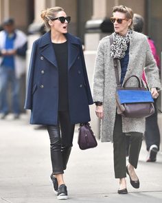 Olivia Palermo Outfit, Olivia Palermo Lookbook, Look Office, Black Leather Pants, Elegante Casual