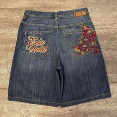 Embroidered Relaxed Fit Bottoms For Streetwear, Baggy Jnco Jeans, Casual Embroidered Shorts With Relaxed Fit, Casual Embroidered Relaxed Fit Shorts, Embroidered Baggy Jeans, Baggy Vintage Jeans, Fit Inspo Baggy Clothes, Y2k Jorts Baggy, Baggy Washed Y2k Jeans