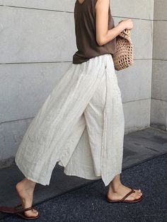 Lasaky - Chic Linen Wide-Leg Culottes: Flowy Style with Side Slit Detail - Nine-Point Length Flowy Style, Cropped Linen Pants, Lightweight Pants, Style Japonais, Wide Leg Cropped Pants, Elegant Skirt, Linen Skirt, Flowy Skirt, Skirts With Pockets