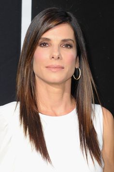 Sandra Bullock Hairstyles, Blind Side, Beyonce Hair, The Blind Side, Hair Evolution, Layered Haircuts With Bangs, Hairstyles With Glasses, Wavy Haircuts