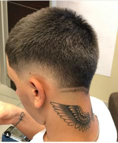 Very Short Mullet, Fohawk Haircut Fade, Fohawk Haircut, Mens Haircuts Thick Hair, Fade Mullet, Hair Tattoo Designs, Hair Types Men