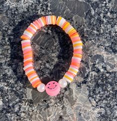 Fun Heishi bead bracelet! This Pink and Blue bracelet will bring cotton candy cravings to your mind. Preppy Clay Bracelets, Preppy Bracelets Ideas, Heishi Bead Bracelet, Bracelets To Make, Bracelets Ideas, Bracelets Patterns, Clay Bracelet