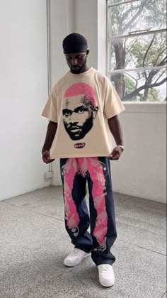 Cheap Y2k Clothes Men, 2023 Streetwear Trends, Atl Streetwear Men, Colorful Fits Men, Pink Streetwear Outfit Men, Trey Core, Designer Drip Outfits Men, Streetwear Fashion Guys, Pink Outfits Men