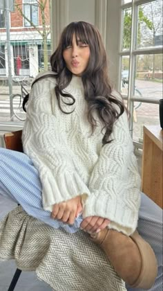 Cozy Sweaters Outfits, Chica Chola, Australian Winter Fashion, Dinner Outfit Casual, Stile Blair Waldorf, Adrette Outfits, Latina Outfits, Cute Thanksgiving Outfits, Fest Outfits