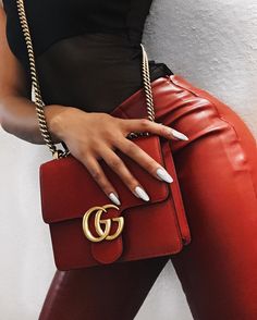 Best Designer Bags, Gucci Purses, Bag Crochet, Gucci Bags, Hand Bags, Designer Bags, Cloth Bags, Bottega Veneta, Gucci Bag