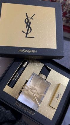 Perfume Shopping Aesthetic, Luxury Gifts Aesthetic, Luxury Perfume Packaging, Saint Laurent Libre, Koleksi Parfum, Ysl Makeup, Perfume Collection Fragrance