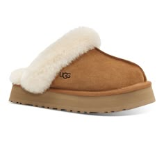 Brand New With Original Box Super Fluffy And Soft Cute Uggs, Christmas Wants, My Christmas Wishlist, Disco Style, Flowy Midi Dress, Preppy Shoes, Platform Flats, Suede Slippers, Soft Slippers