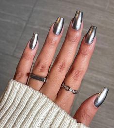 27 Glamorous Silver Nail Designs for Any Occasion Newyear Nails, Fall Nail Colors And Designs, Nail Colors 2023, New Years Nail, Nail Colors And Designs