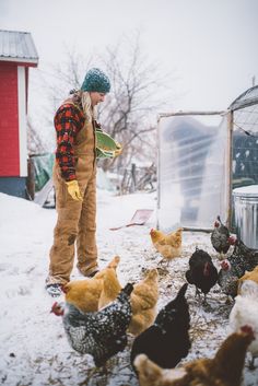 Farmer Style, Farmer Outfit Women, Farmgirl Outfits, Farm Girl Outfits, Farmer Outfit, Farm Clothes, Farm Lifestyle, Country Lifestyle, Gardening Outfit