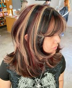 Skunk Hair, Chunky Highlights, Multi Colored Hair, Hair Inspiration Short, Alternative Hair, Hair Color And Cut