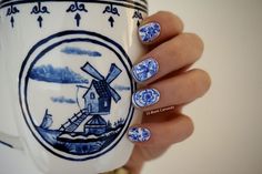 Amsterdam Nails Art, Delft Blue Nails, Delft Nails, Amsterdam Nails, Tumblr Nail Art, Trip To Amsterdam, Blue And White Nails, Floral Nail, Blue Nail Art