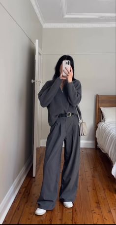 Gray Quarter Zip Outfit, Work Outfits Women Winter Office Style, Grey Trousers Outfit Women, Grey Trousers Women, Grey Jacket Outfit, Grey Pants Outfit, Business Casual Outfits Winter, Oversized Suit