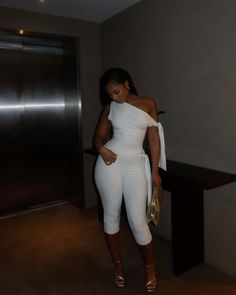 Two Piece Designer Outfit, Classy White Dress Outfit, Babyboo Fashion Dress, White Party Outfit Black Women, Fathers Day Outfits Women, Elegant Baddie Outfits, Classy Romper Outfit, Baddie Graduation Outfit