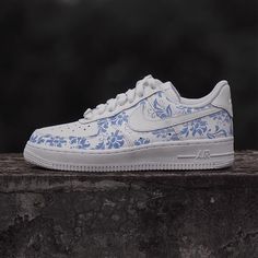 Blue And White Porcelain Custom Air Force 1-shecustomize Shoe Customs, Flowers Anime, Painting Shoes, Painted Sneakers, Air Force 1 Custom, Custom Air Force 1, Custom Nike, Blue And White Porcelain, Nature Flowers