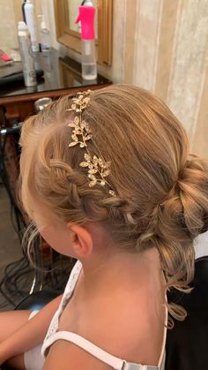 Girls Wedding Updos Little, Hairstyles For Flowergirls Hair, Wedding Hair For Girls Kids, Crown Hairstyles For Kids, Toddler Updo Hairstyles Wedding, Girl Wedding Hairstyles Kids, Shenion Hair, Flower Girl Hairstyles With Headband, Flower Girl Hair Styles