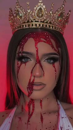 Crazy Halloween Makeup, Queen Halloween Costumes, Rhinestone Makeup, Halloween Makeup Pretty, Slay Queen, Pretty Halloween Costumes, Amazing Halloween Makeup