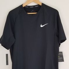 Slim Fit, Perfect Athletic Wear Nike Black Crew Neck Activewear, Nike Black Workout T-shirt, Nike Black Go-dry T-shirt, Nike Pros, Nike Shirts, Vintage Nike, Athletic Wear, Workout Tee, Black Nikes