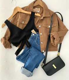 Yellow Casual Dress Outfit, Clothes Buy Shopping, Trendy Spring Outfits, Jeans Outfit, Looks Chic, Cute Simple Outfits, Black Crop