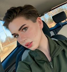 70 Short Hairstyles, Pixie Haircuts For Thick Hair, Pixie Cut Round Face, Pixie Haircut Fine Hair, Haircuts For Thick Hair, Longer Pixie Haircut, Pixie Haircut For Round Faces, Thick Hair Cuts, Face Cut