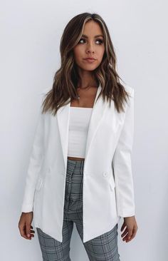 Blazer White, Summer Work Outfits, Black Camis, Beginning Boutique, Zuhair Murad, Casual Work Outfits, Teenage Dream, Blazer Outfits, Work Outfits Women