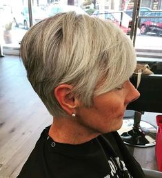 Short Layered Gray Cut Ear Hairstyles, Triangle Face Shape, Triangle Face, 60 Year Old Woman, Shell Fish