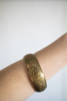 Vintage Jewelry Floral Brass Bangle – Shop Hedda Vintage Gold Bangles, Thrift Manifestation, Antique Gold Bracelet, Vintage Jewelry Antique, Brass Cuff Bracelet, Op Shop, Brass Bangle, Brass Cuff, Brass Bracelet