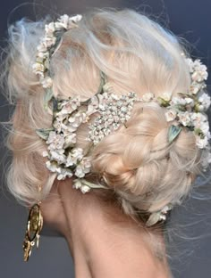 Dolce&Gabbana Spring 2014 Flowers In Her Hair, Beltane, Pastel Hair, Hair Envy, Pastel Goth, Hair Dos, About Hair, Pretty Hairstyles, Pink Hair