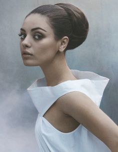 Mila Kunis.....love EVERYTHING, hair, outfit, make-up, & photography! #perfection Ballerina Bun, Beautiful Buns, Mila Kunis, Black Swan, Magazine Covers, Celebrity Photos, Bun Hairstyles, Master Class