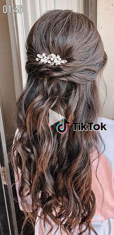 ▷ ▷Glam Half up The perfect glam looks for brunette long hair. The half up hair has been styled in wispy and romantic waves. A style... half up half down wedding hair, bridesmaid hairstyles medium length updo, prom hairstyles, , Updo Prom, Romantic Waves, Medium Length Updo, Hair Bridesmaid, Bridesmaid Hairstyles, Half Up Half Down Hair, Prom Hairstyles