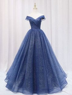 Vestido Debutante Dois Em Um  Todo No Tule Glitter Expensive Dresses, Prom Dress Inspo, Cinderella Dresses, Prom Dresses Modest, Glitter Dress, Prom Dresses Blue, Birthday Dresses, 15 Dresses