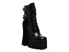 2022 Boots, Heeled Combat Boots, Foot Design, Goth Boots, Gothic Shoes, Plain Background, Platform Block Heels, Combat Boot, Block Heel Boots