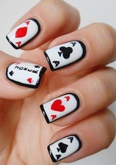 Great Card Nail Design Unghie Nail Art, Crazy Nails, Cool Nails, Casino Royale, Fabulous Nails, Unique Nails, Cool Nail Designs, Cute Nail Designs