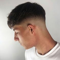 Skin fade Medium Skin Fade, Men Short Hair Fade, Mid Skin Fade, Mid Fade Haircut, Men Fade Haircut Short, Fade Haircut Styles, Short Fade Haircut, Low Skin Fade