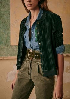 Curvy Masc Outfits, Tomboy Shirts, Queer Fashion, Androgynous Fashion, Jacket Vintage, Looks Style, Parisian Style, Fashion Inspo Outfits