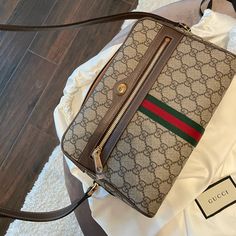 Includes Dust Bag & Authenticity Card. Gucci No Longer Sells This Bag. Great Bag For Everyday Wear. It Has Some Inside Stains And Some Wear And Tear On The Corner And Straps But Overall Great Condition. Measurements: W 10" X H 7" X D 3" Gucci Ophidia Bag Outfit, Designer Bag Collection, Gucci Bags Outlet, Gucci Ophidia Bag, Gucci Soho Disco Bag, Gucci Super Mini, Gucci Disco, Gucci Handbags Outlet, Nude Bags