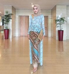 Modern Lace Dress, Fashion Batik, Batik Modern, Dress Pesta, Model Gamis