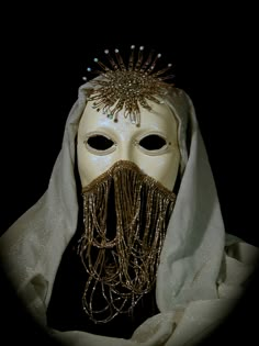 Autumn Masquerade Mask, Golden Mask Aesthetic, Moon Mask Masquerade, Moon Masquerade Mask, Masquerade Mask Ideas, Full Face Masquerade Mask, Medieval Masquerade, Moon Goddess Costume, Medieval Mask