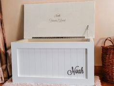 a white box with the word noah written on it