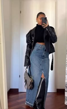 Outfit Inspo Work Casual Summer, Black Woman Monochrome Outfit, Maiden Aesthetic Outfit, Girlfriends Toni Childs Outfits, Jazz Lounge Outfit, Cropped Turtleneck Outfit, Comfy Date Outfit, Lookbook Outfits Autumn, Black Woman Outfit Ideas