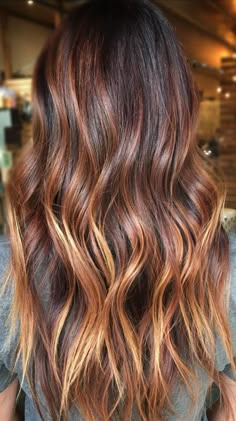 Auburn Hair Balayage, Red Hairstyle, Winter Hair Colors, Highlight Ideas, Winter Hair Color Ideas, Brunette Balayage, Brunette Balayage Hair, Hair Color Auburn