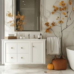 Beginner-friendly fall bathroom ideas Fall Bathroom Decor Ideas, Half Bathroom Decor, Bathroom Counter Decor, Bathroom Towel Decor, Guest Bathroom Decor, Bathroom Shelf Decor, Counter Decor