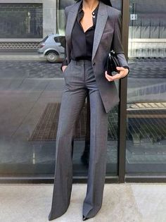 Sharp Business Attire Women, Lawyer Fits Woman, Car Sales Outfits For Women, Power Suits For Women Classy Chic, Office Outfits Women Gray Pants, Lawyer Fashion Women Power Dressing, Women Work Capsule Wardrobe, Stylish Business Outfits For Women, Western Business Attire Model Un