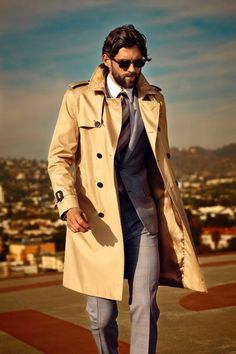 Trench Coat Outfits Men-19 Ways to Wear Trench Coats this Winter Quotes Goals, Herren Style, Trench Coat Outfit, Burberry Trench, Burberry Trench Coat, Mens Fashion Smart, Trench Coat Men, Marlon Brando