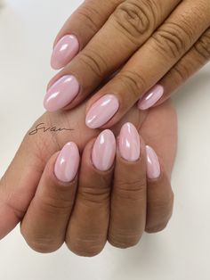 Pink Acrylic Nails With Chrome, Preppy Nails Chrome, Almond Nails Hailey Bieber Pink, White Chrome Pink Nails, Pink Pearl Dip Nails, Hailey Bieber Nails Pink Chrome, Peal Pink Nails, Hailey Bieber Nails 2023, Nail Ideas Pink Chrome