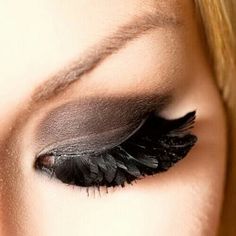 The feathers would be great for a crow costume or bird of some sort Feather Eyelashes, Crow Costume, Black Feathers, Makati, Beauty Inspiration, False Eyelashes, Maquillaje De Ojos, Makeup Nails, Makeup Inspiration